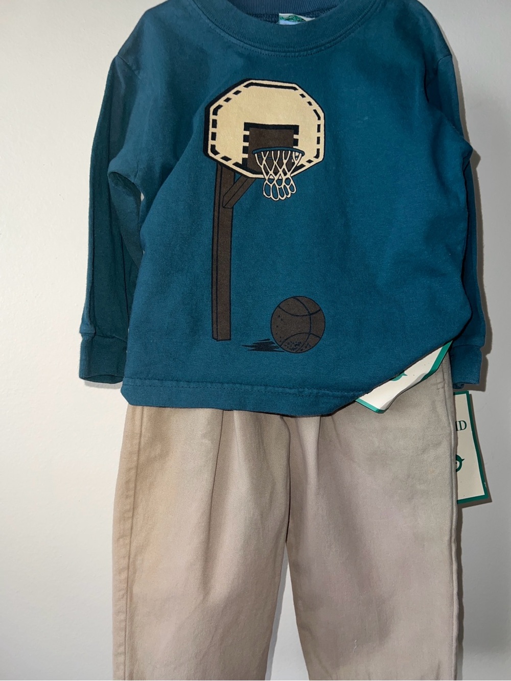 Vintage 2Piece Kids Pant Set With Basketball Screenprinted Design. 2T